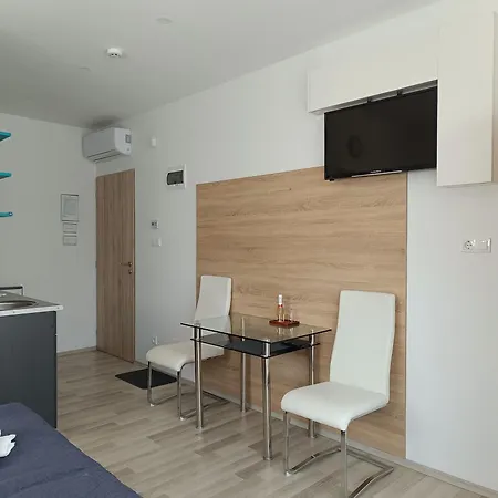 Апартаменты Ujhely Apartmanhaz Шиофок