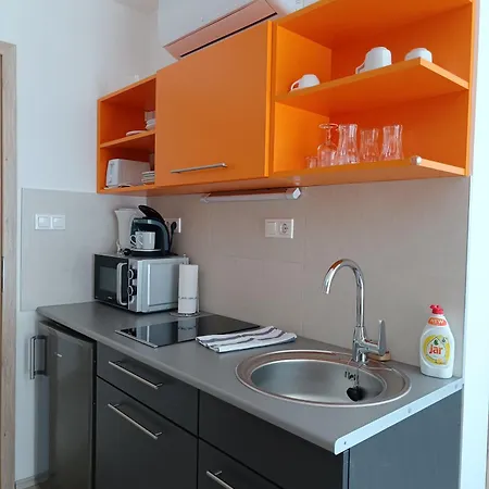 Ujhely Apartmanhaz Apartment