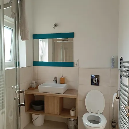 Ujhely Apartmanhaz Apartment *