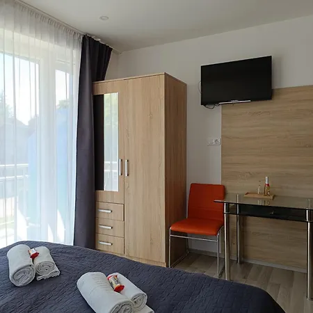 公寓 Ujhely Apartmanhaz *