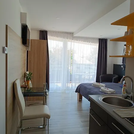 Apartment Ujhely Apartmanhaz