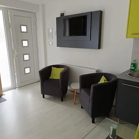 Ujhely Apartmanhaz Apartment