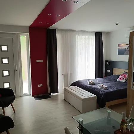 Ujhely Apartmanhaz Apartment