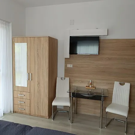 Apartment Ujhely Apartmanhaz