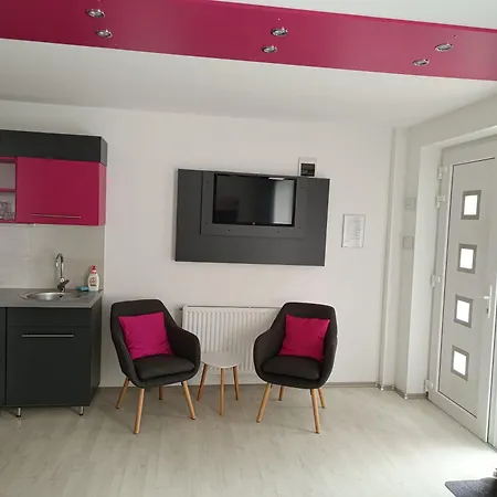 公寓 Ujhely Apartmanhaz