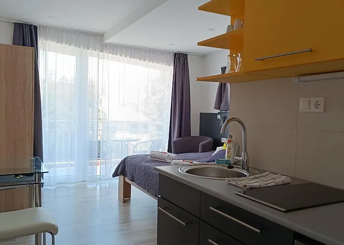 újhely