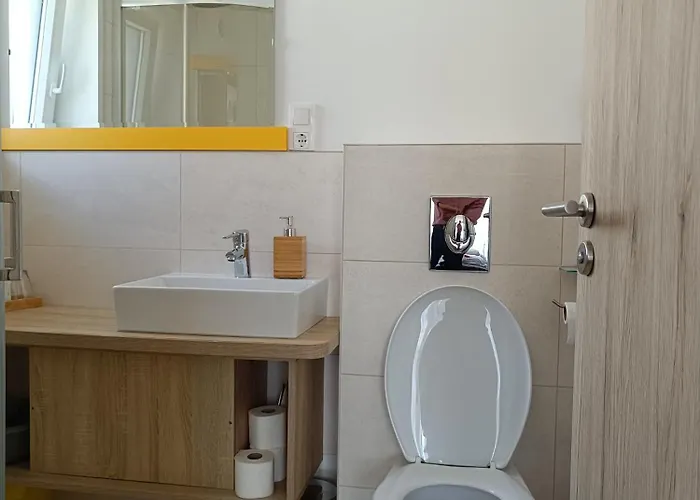 újhely Appartamento